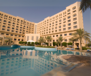 Book Dubai’s Best Hotels – Save 77%